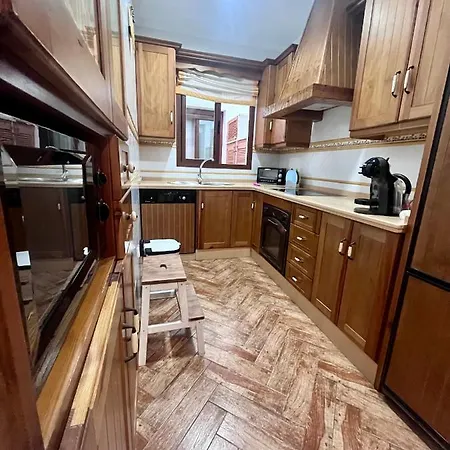 Casa Loli - Solo Familias Y Parejas *